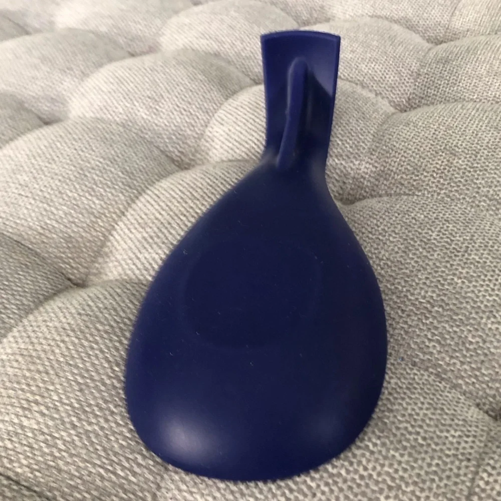 Dark blue silicone spoon rest